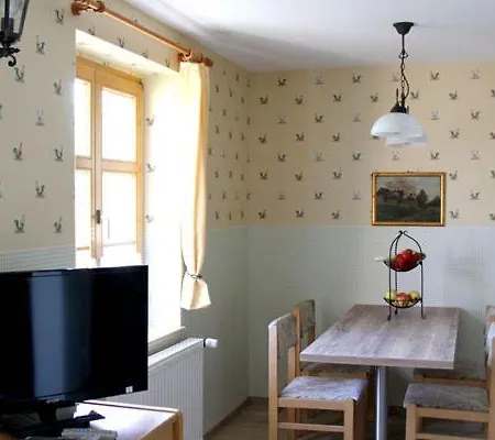 Apartment Hahnenschrei *